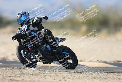 media/Dec-07-2025-CVMA (Sun) [[3e7d2de5dc]]/Race 12- Formula 40 MW and LW/